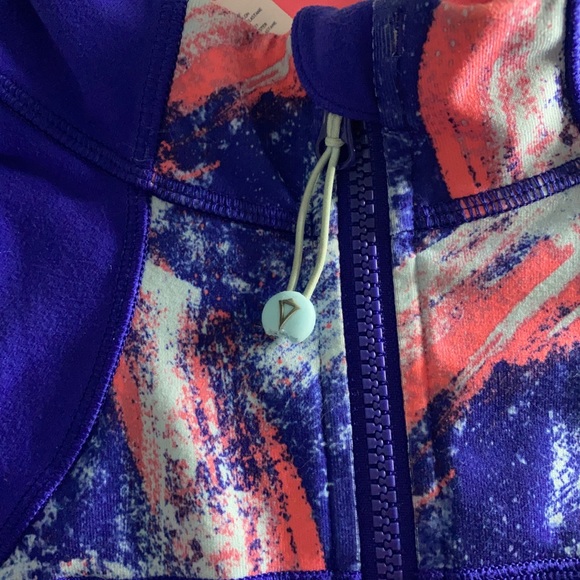 Lululemon kids define jacket - Picture 5 of 7